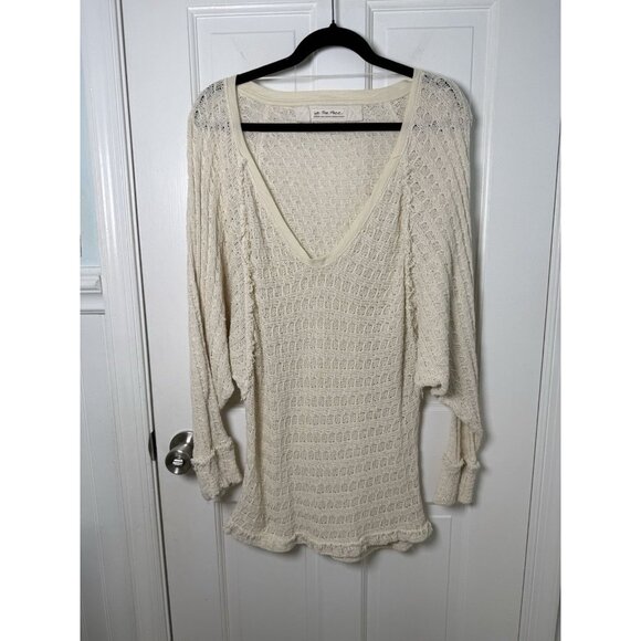 Free People cream Thien’s Hacci dolman sleeve winter casual sweater Medium - Picture 2 of 15